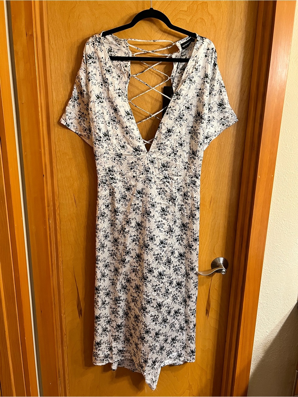🌹 PrettyLittleThing Floral Satin Midi Dress NWT